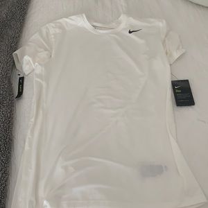 men’s nike shirt